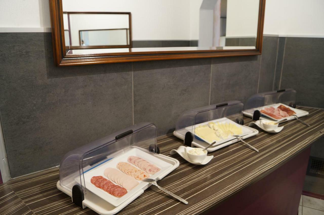 Hotel Postkeller Krumbach Kültér fotó